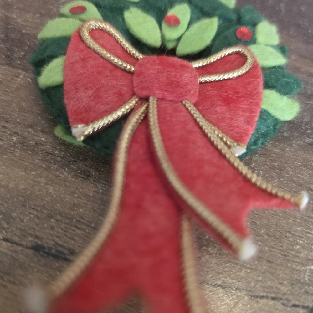 Wreath Christmas Tree Ornament‎ Green Red Gold Felt Bow Sequins Holiday Decor